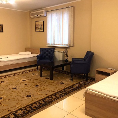 Triple Budget Room